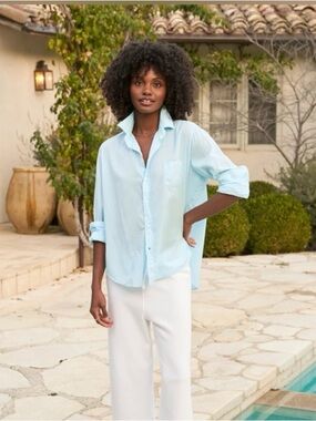 Frank and Eileen Aqua Marine Eileen shirt size small